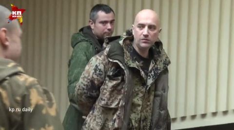 Батальон писателя: Захар Прилепин в ДНР надел погоны и встал под ружье