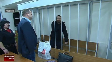Экс-сенатора приговорили к 7 годам за хищение миллиарда
