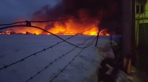 Пожар в Подмосковье: загорелись склады с медикаментами