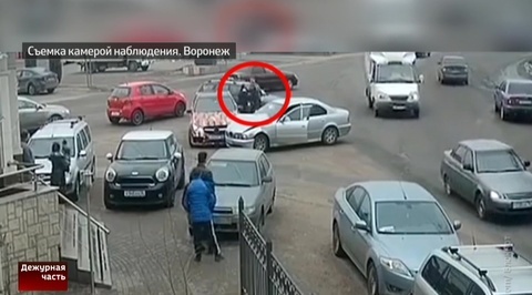 Водители иномарок устроили кулачный бой после ДТП