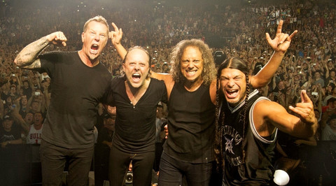 Группа Metallica приобрела завод по производству виниловых пластинок