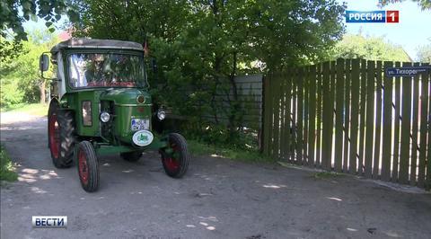 Немецкий путешественник приехал в Россию на раритетном тракторе