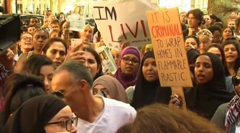 Протесты в Лондоне: люди требуют правды о жертвах пожара в Grenfell Tower