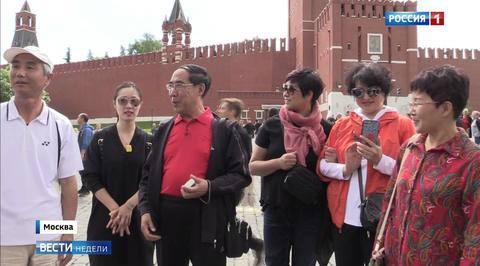 Красные маршруты: китайцы едут в Россию за Лениным, Пушкиным и мороженым