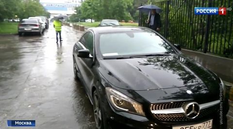 Заблокировала скорую: неправильная парковка может стоить чиновнице должности