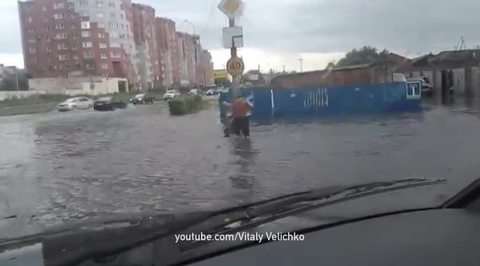 Новосибирск и Омск накрыло градом