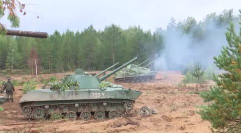 Артиллеристы России и Белоруссии уничтожат условного противника в Псковской области