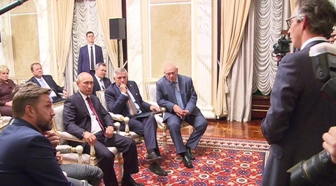 Putin Celebrates 60th Anniversary of Sputnik Launch By Watching New Space Drama With Renowned Filmmakers and Famous Astronauts