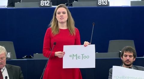 Хэштег #MeToo появился в среду на заседании Европарламента