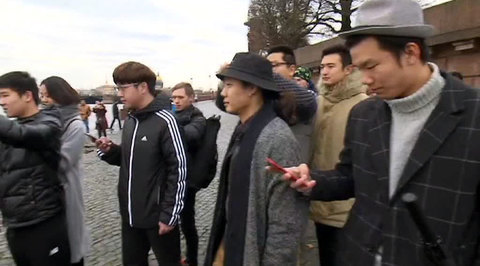 St. Petersburg Experiences Chinese Tourist Boom on Centennial of Communist Revolution
