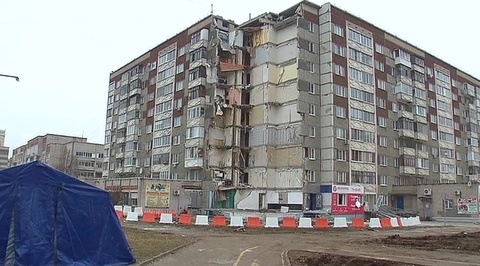 Взрыв дома в Ижевске: обвиняемый слышал голоса и пытался заглушить их газом