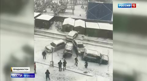 Vladivostok: Traffic Jams, Mass Accidents as if the Whole City Is an Ice Skating Rink