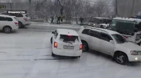 Владивосток превратился в большой каток
