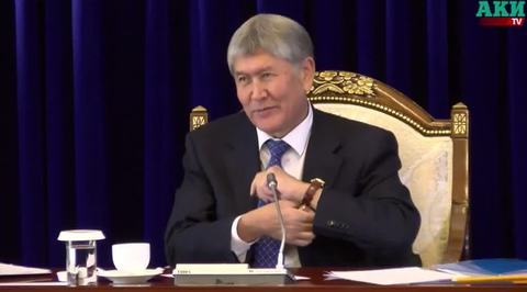 Журналист-сновидец выманил у Алмазбека Атамбаева президентские часы