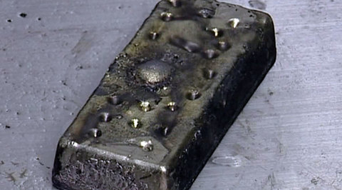 Watch How Gold Bars Are Baked Round-the-Clock at the Russian Far Far East