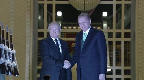 Путин прилетел в Анкару