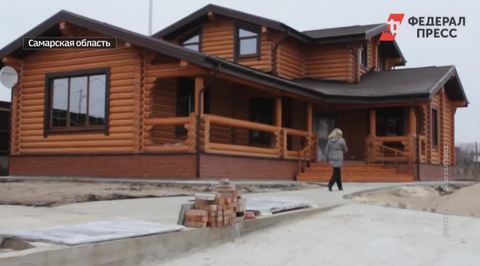  Высокопоставленный почтальон заставил подчиненных строить ему особняк