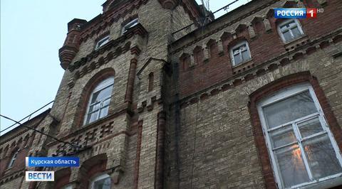 В Курской области реставрируют замок, в котором сейчас работает школа