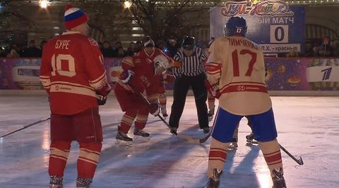 Putin Scores Again! Watch This Fantastic Hockey Match Right on the Red Square