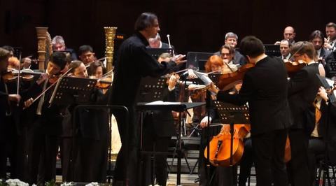 Теодор Курентзис и Оркестр MusicAeterna выступили на закрытии Рождественского фестиваля искусств в Новосибирске