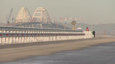 Impossible is Nothing: Crimean Bridge Materializes Like Magic Thanks to Master Team of Russian Engineers