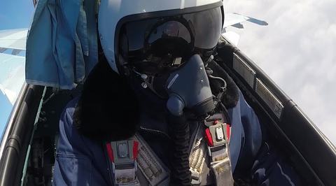 SPECTACULAR AND FRIGHTENING: Air Combat Courtesy of Russian MoD