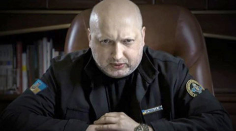 Will God Bless Their War? Ukrainian Priest Perform Sacraments on Cruise Missiles Aimed at Donbass