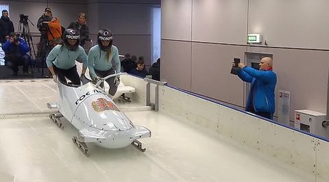 Саночники готовятся к Олимпиаде в Подмосковье
