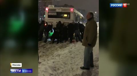 What Global Warming? Moscow Recovers From "Snowfall of the Century", Prepares For Record Cold