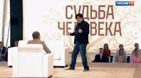 "Мужской пипл замер". Серов о первой встрече с Еленой