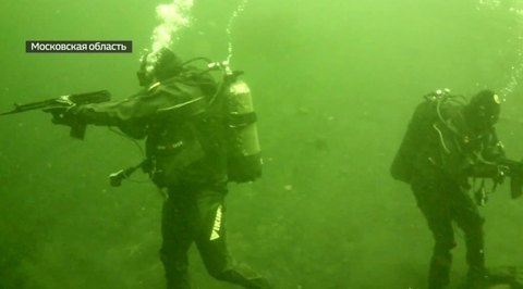 Brand New Division of Special Russian Combat Divers Try Out New Tech Designed for Frozen Water