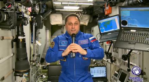 Космическое поздравление с 8 Марта от командира экипажа МКС