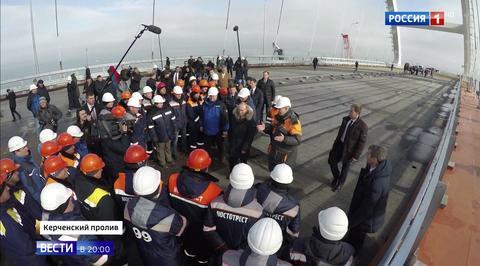 Crimean Bridge Nears Completion AHEAD of Schedule - It Will be Open for Summer
