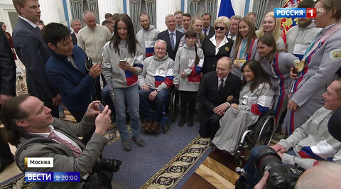 Russian Paralympic Champions Share the Secret to Their Success With President Putin