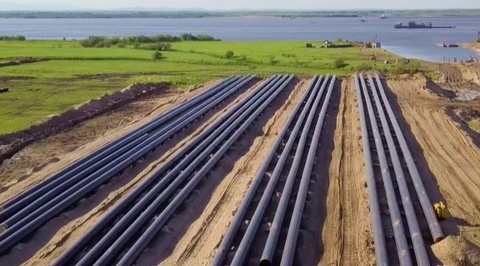 В Хабаровском крае продолжают строить подводный переход через Амур