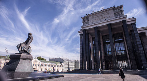 Одобрены поправки в закон о передаче РГБ функций Российской книжной палаты