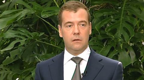 Медведев предлагает привлекать бизнесменов к управлению вузами