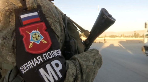  Российские военные сопроводили гуманитарный конвой ООН в Сирии