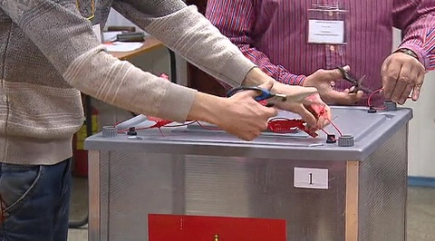 Кремль о выборах в Донбассе: ничего не остается, как самоорганизовываться