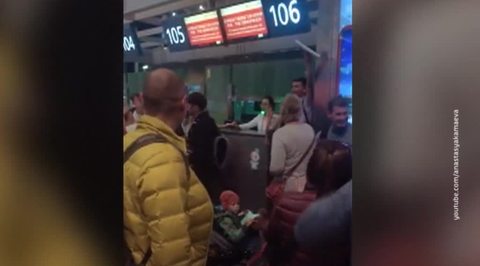 Компания "ИрАэро" начала вывозить застрявших на Хайнане туристов