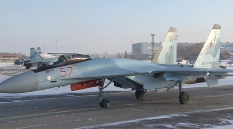 Российское Минобороны получило сотый истребитель новейшего поколения Су-35