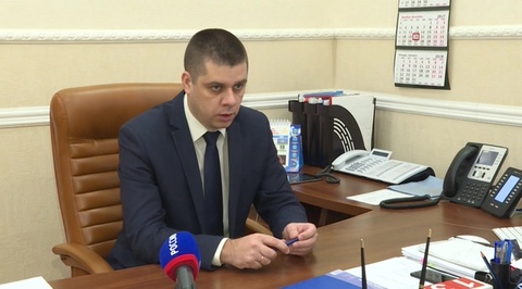 За что вице-губернатор Псковской области получил дом в подарок?