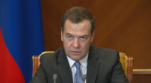 Медведев сообщил, сколько денег потратят на нацпроекты в социальной сфере