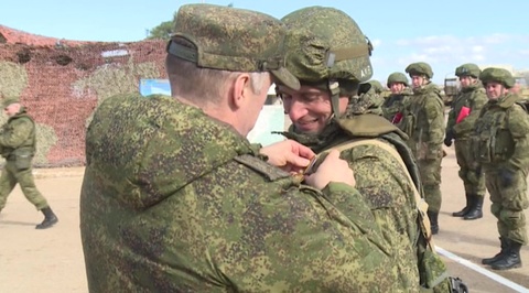 Сотрудники российской военной полиции награждены за службу в Сирии