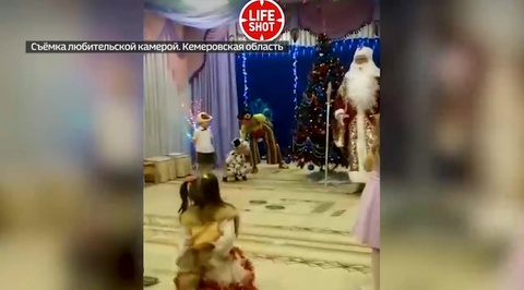 Дед Мороз умер на детском утреннике
