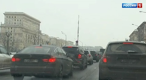 Час пик длиною в две недели: столицу заполнили предпраздничные пробки