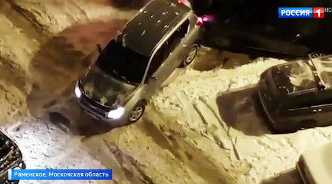 В Раменском пьяный водитель устроил побоище на парковке