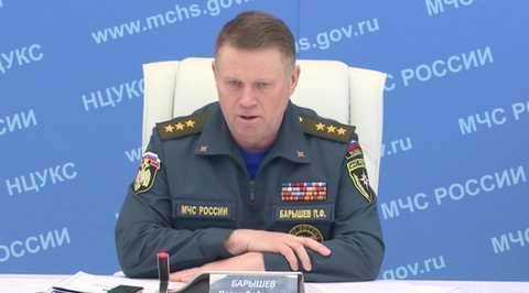 Разбор завалов в Магнитогорске: мороз заставляет спасателей работать быстро