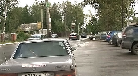Протодиакон из Ленобласти уверяет, что пенсионерки сами втянули его в драку