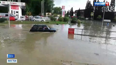 Непогода бушевала на Кубани, а теперь проявится в столице